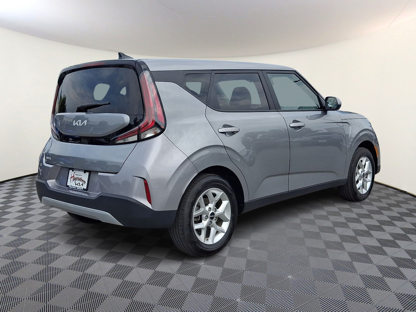 Certified 2025 Kia Soul LX w/ LX Technology Package FWD image 6