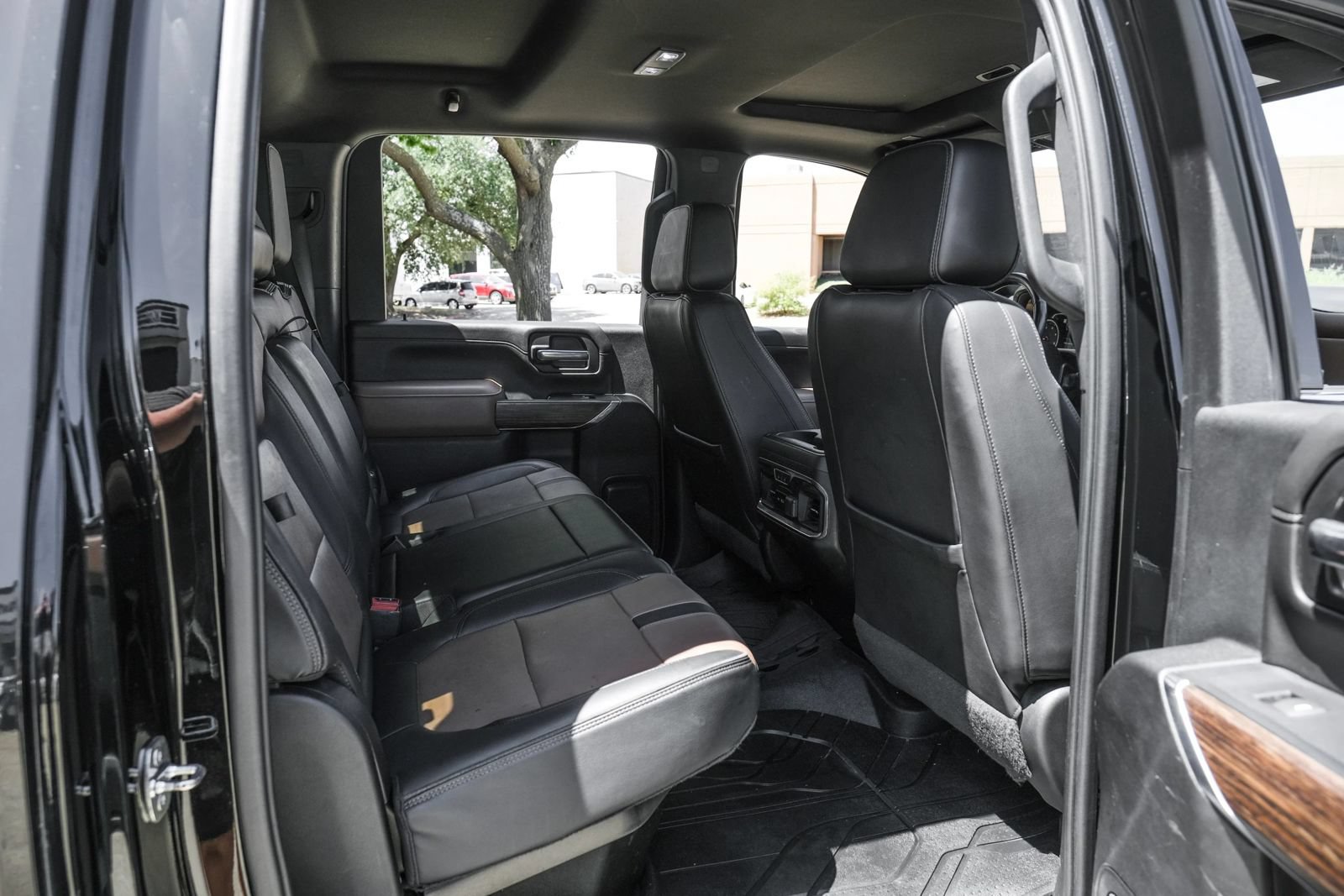 Used 2023 Chevrolet Silverado 2500 High Country AWD/4WD image 27