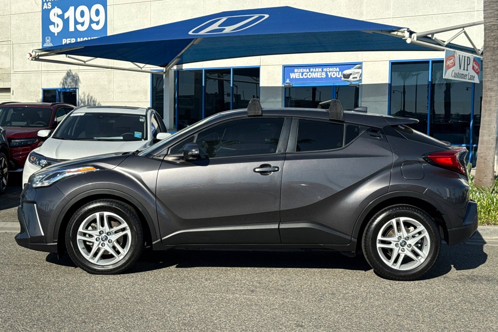 Used 2021 Toyota C-HR LE image 2