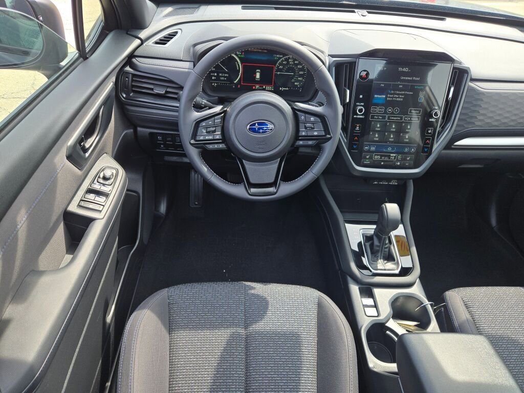 Certified 2025 Subaru Forester Premium AWD/4WD image 17
