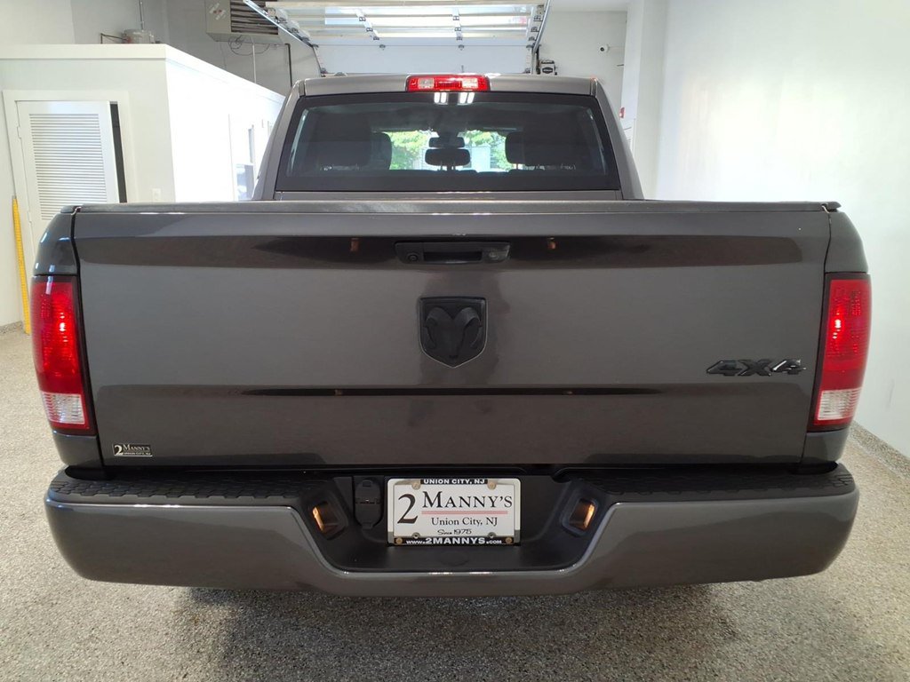 Used 2018 RAM 1500 Express AWD/4WD image 5