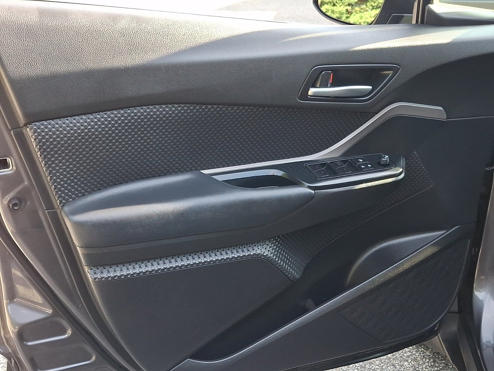 Certified 2021 Toyota C-HR LE FWD image 13