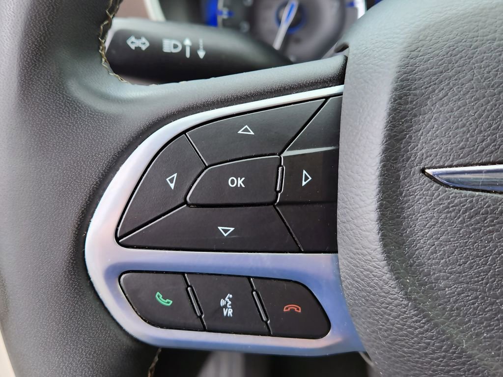 Used 2023 Chrysler Voyager LX FWD image 15