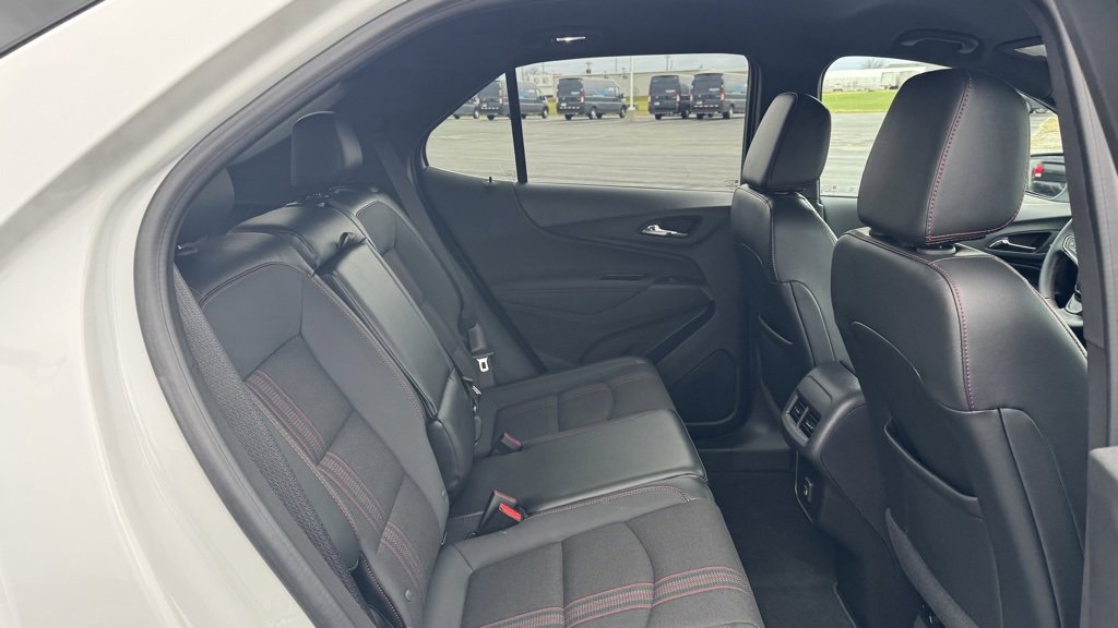 Used 2024 Chevrolet Equinox RS image 16