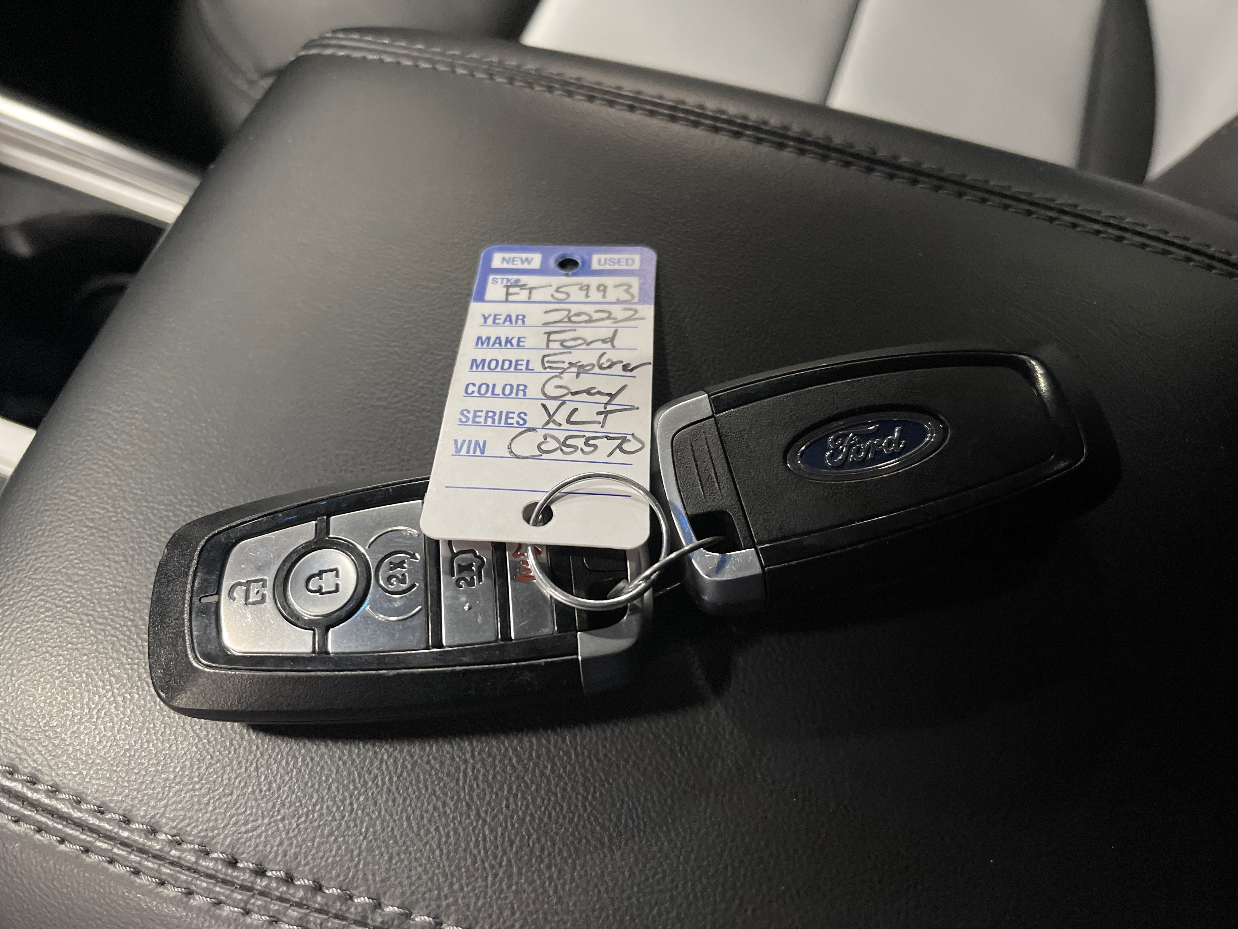 Used 2022 Ford Explorer XLT w/ Equipment Group 202A image 27