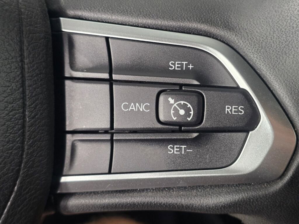 Used 2023 Jeep Compass Altitude image 27