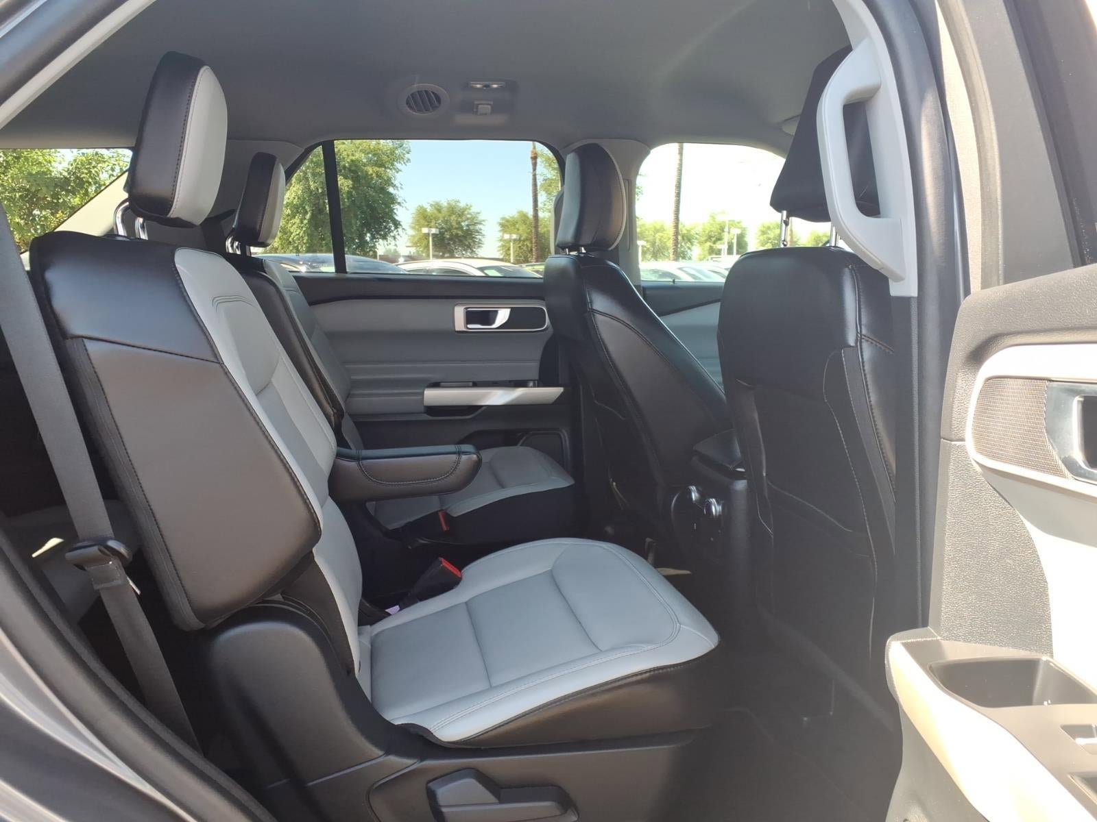 Used 2021 Ford Explorer XLT w/ Equipment Group 202A AWD/4WD image 14