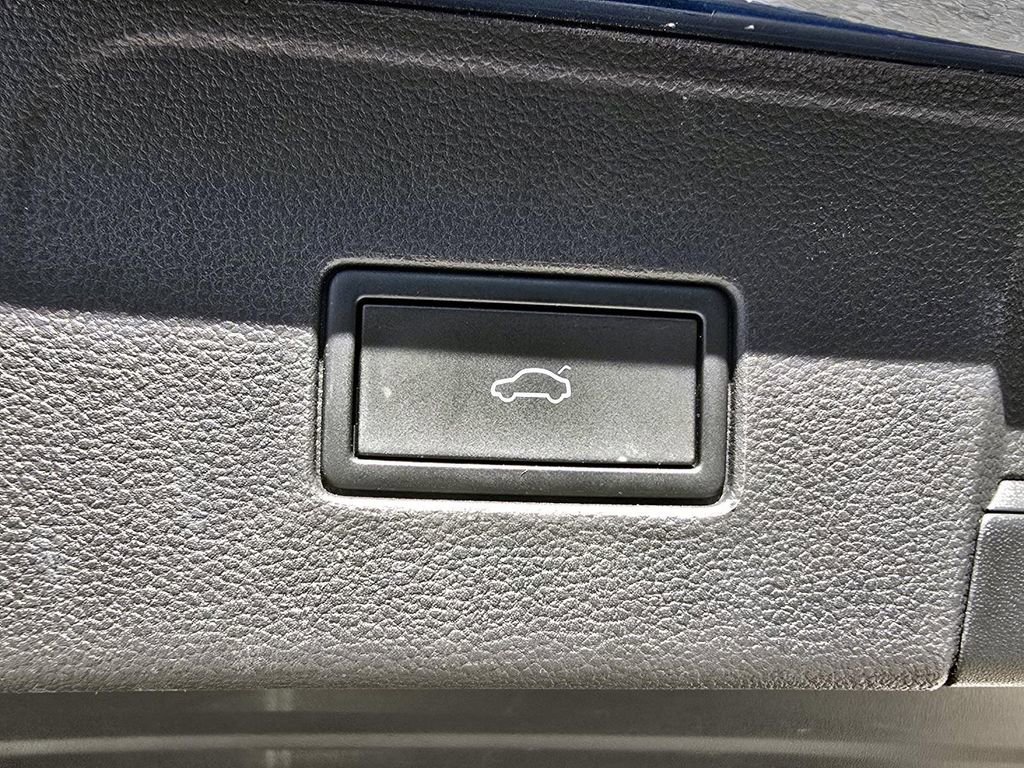 Used 2023 Volkswagen Atlas SE w/ Panoramic Sunroof Package image 33