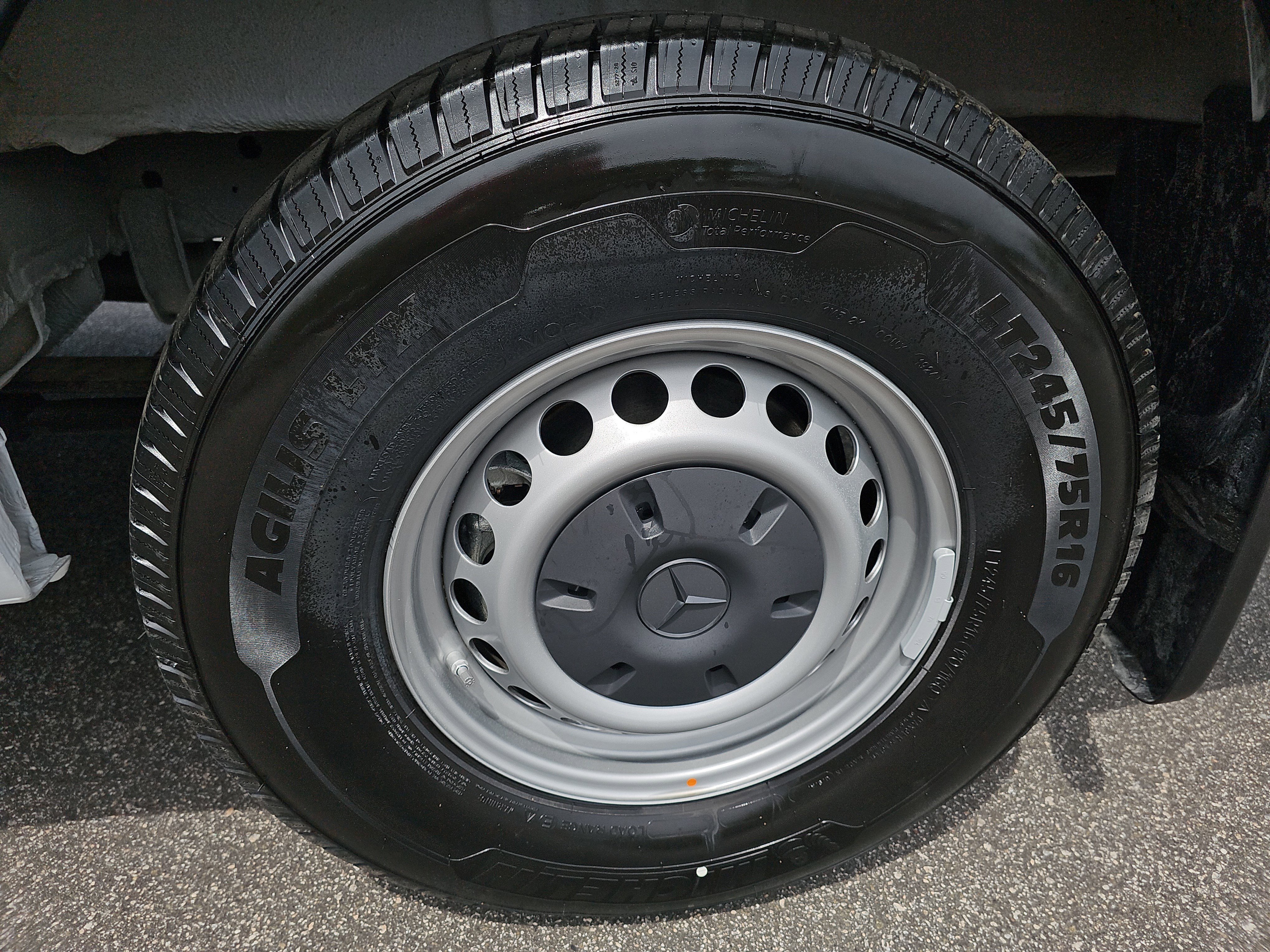 New 2025 Mercedes-Benz Sprinter 2500 image 30