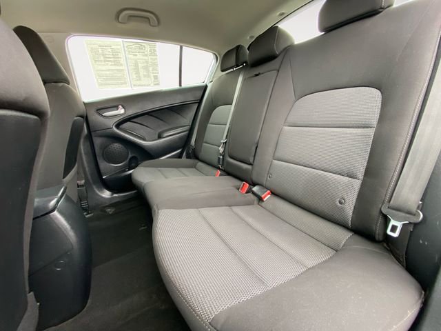Used 2018 Kia Forte LX image 13