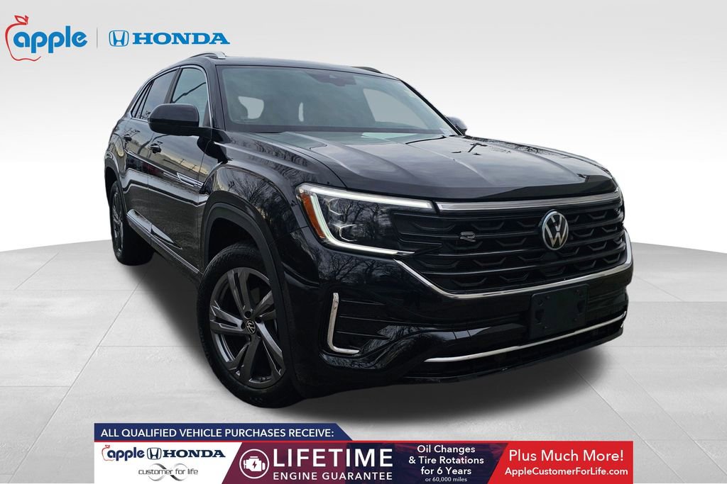Used 2024 Volkswagen Atlas Cross Sport SEL R-Line image 3