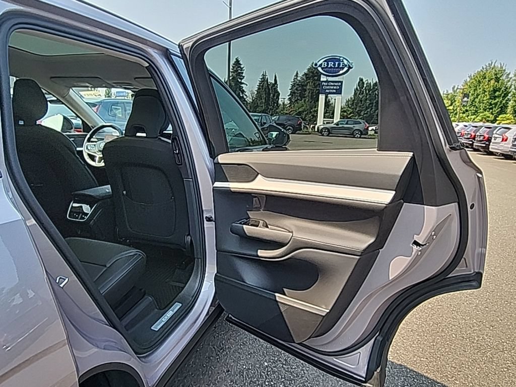 New 2026 Volvo EX90 Ultra AWD/4WD image 17