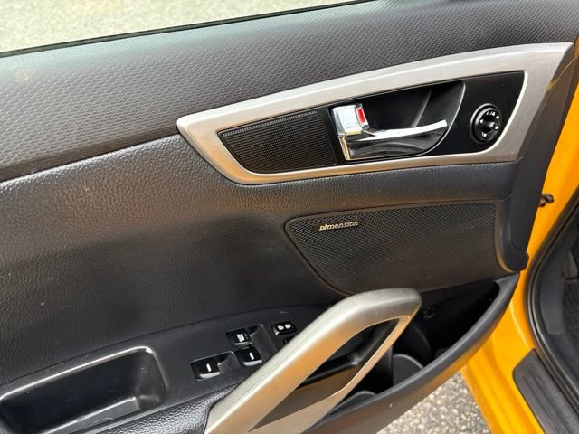 Used 2012 Hyundai Veloster w/ Style Pkg FWD image 10
