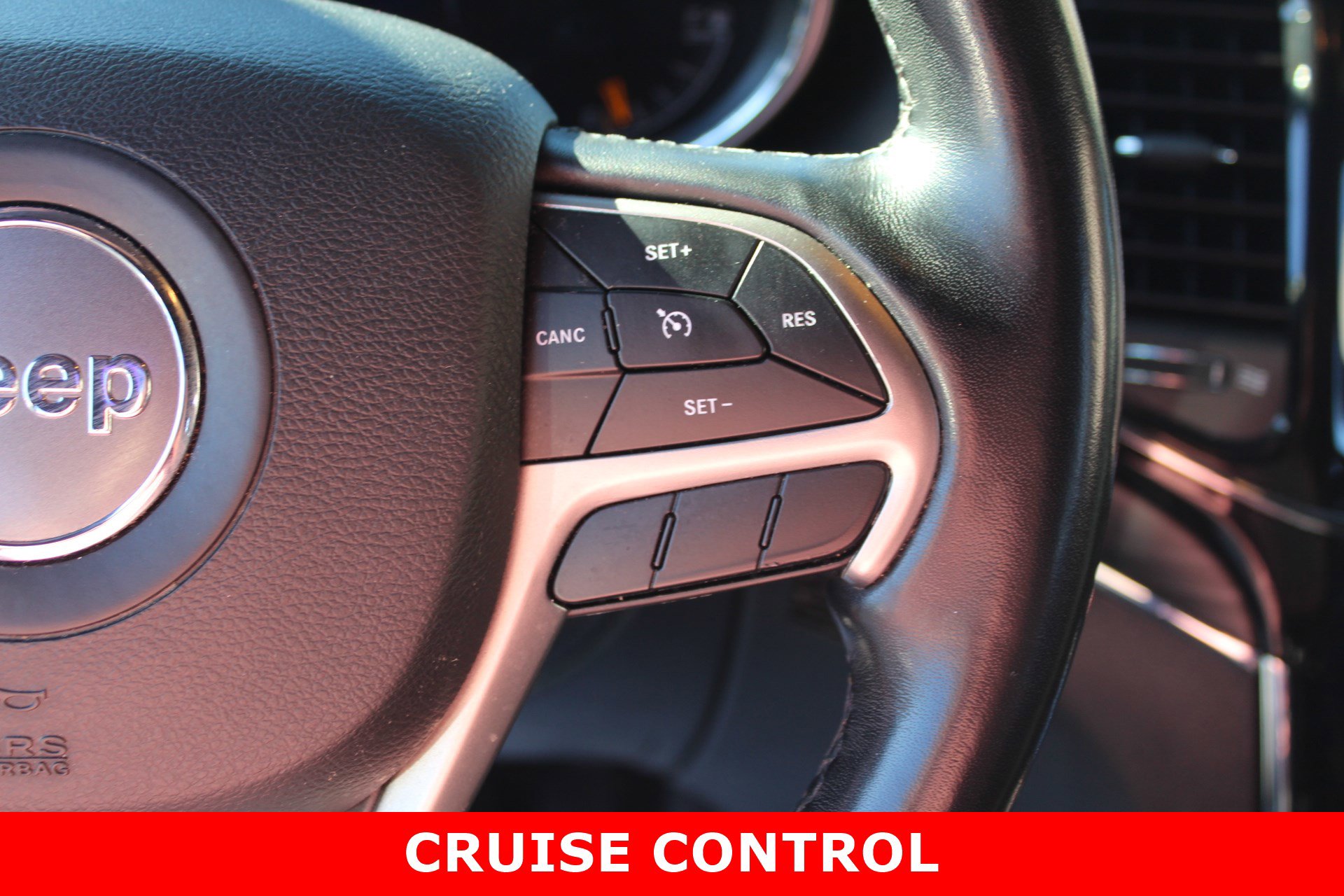 Used 2021 Jeep Grand Cherokee Limited w/ Luxury Group II image 18