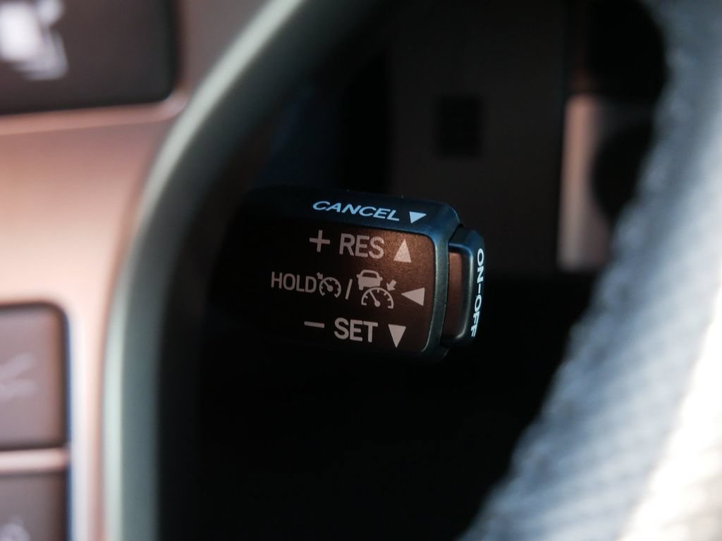 Used 2019 Toyota Tacoma Limited AWD/4WD image 26