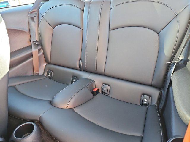 Used 2019 MINI Cooper S w/ Premium Package image 17