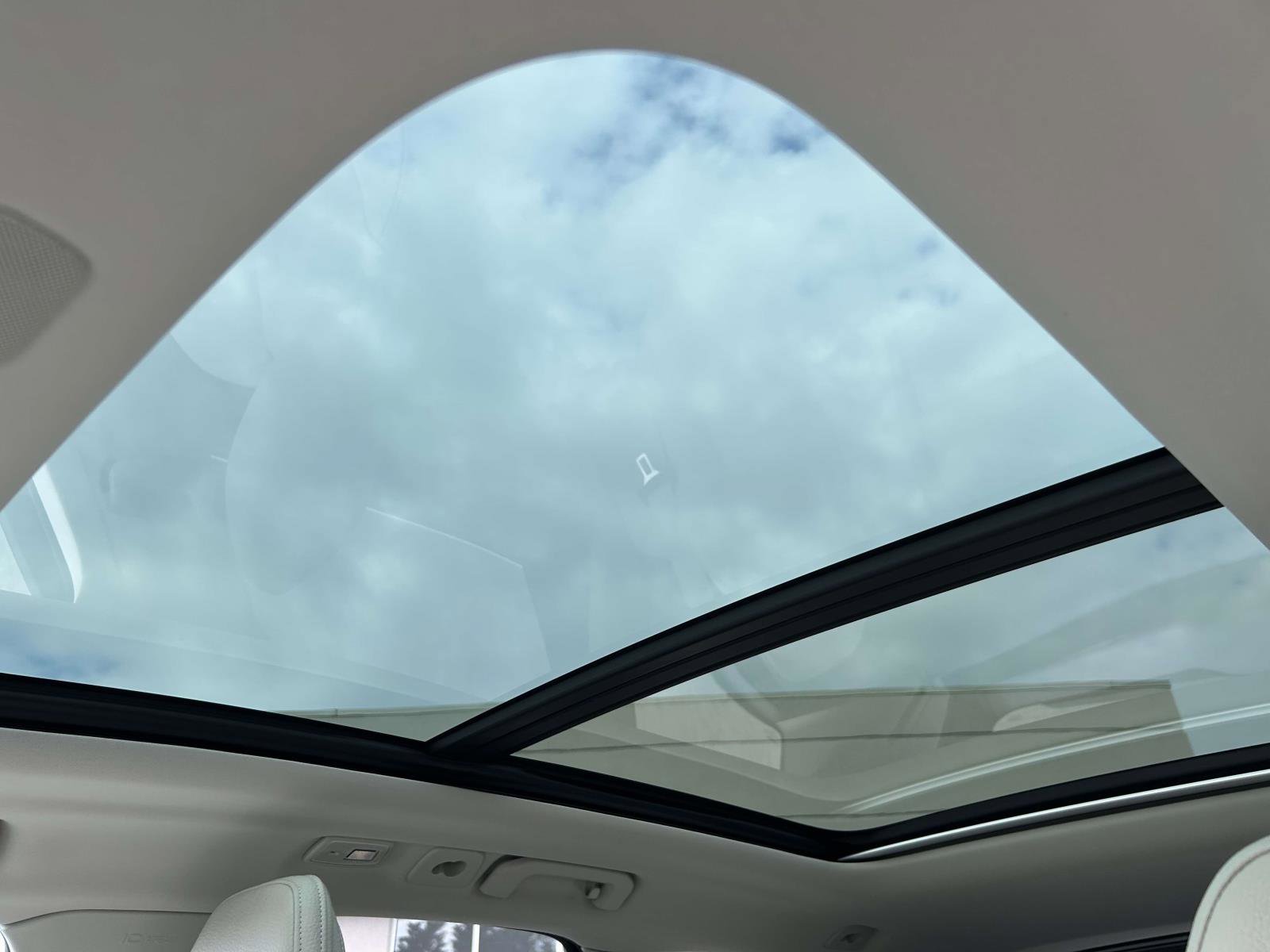 Certified 2023 Volvo XC60 B5 Plus w/ Climate Package image 11