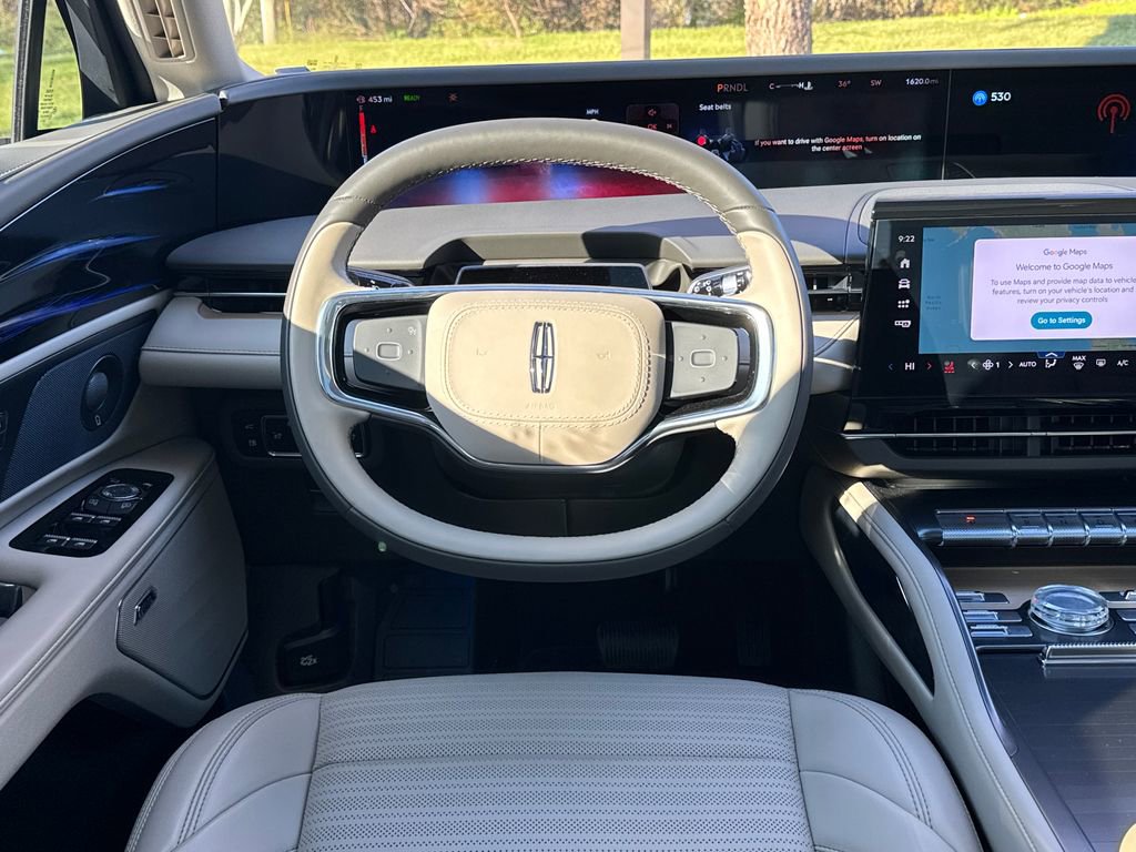 Used 2025 Lincoln Nautilus Reserve image 14