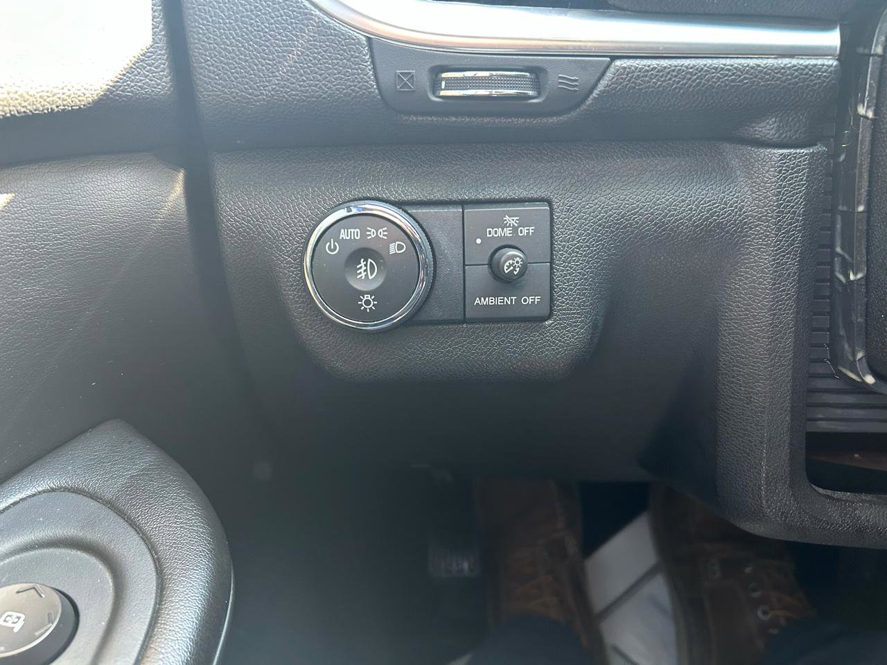 Used 2015 Chevrolet Traverse LT image 27