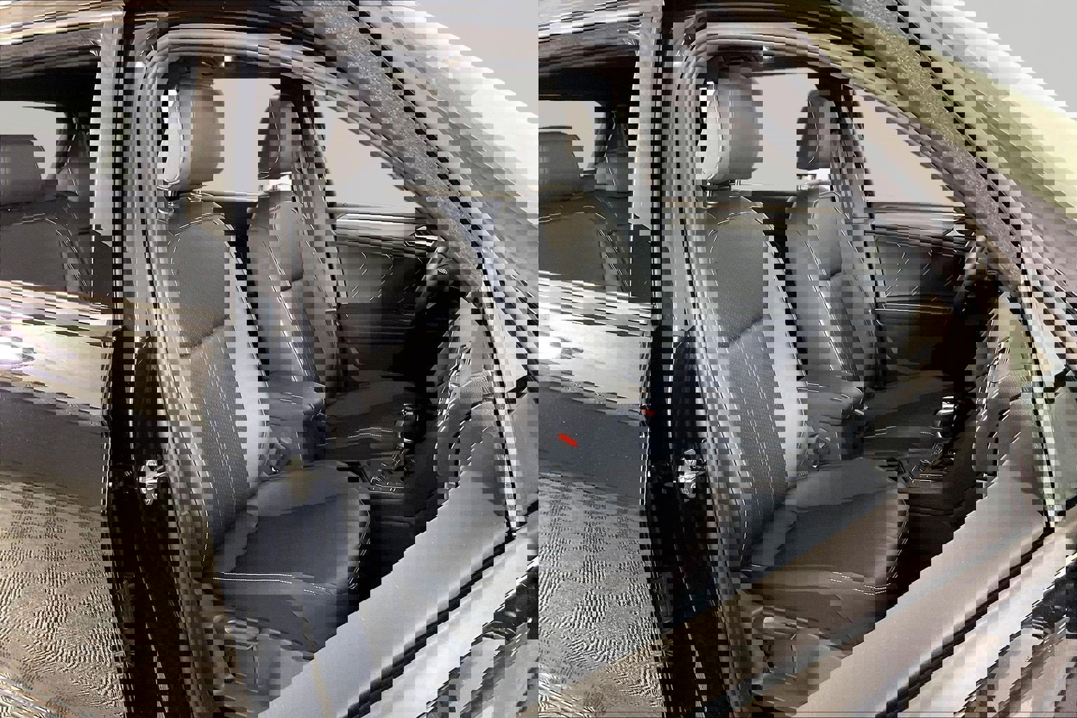 Used 2023 Volkswagen Tiguan SE FWD image 12