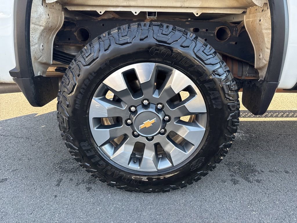 Used 2023 Chevrolet Silverado 2500 Custom w/ Infotainment Package image 10