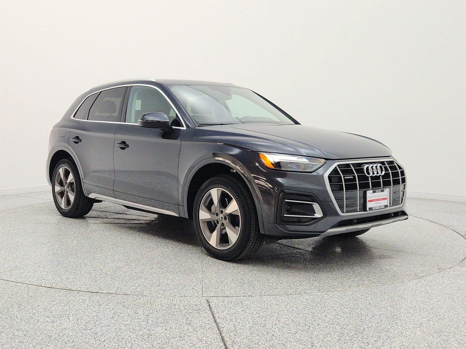 Used 2023 Audi Q5 2.0T Premium w/ Convenience Package AWD/4WD image 3