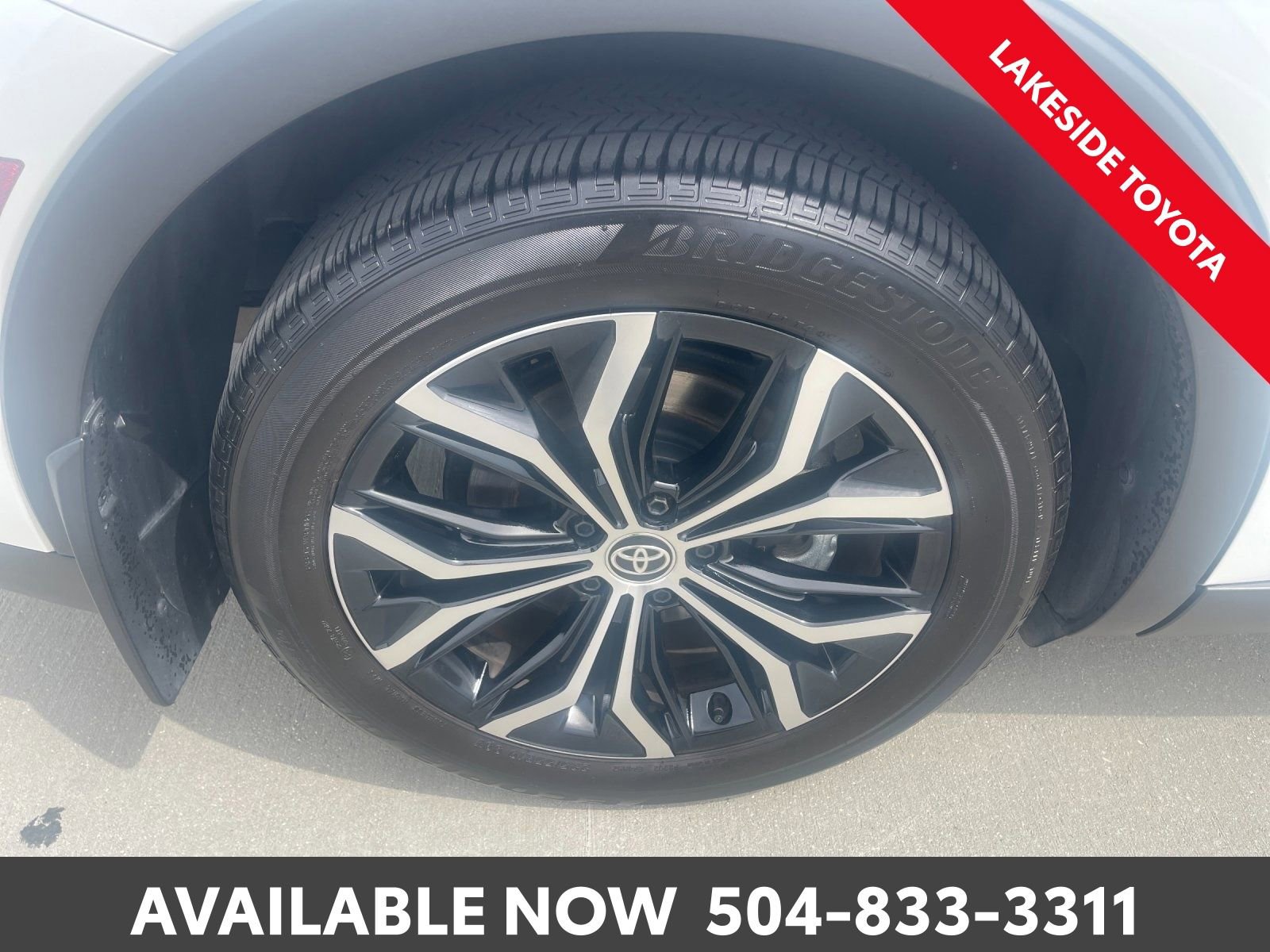 Used 2023 Toyota Crown Limited image 28