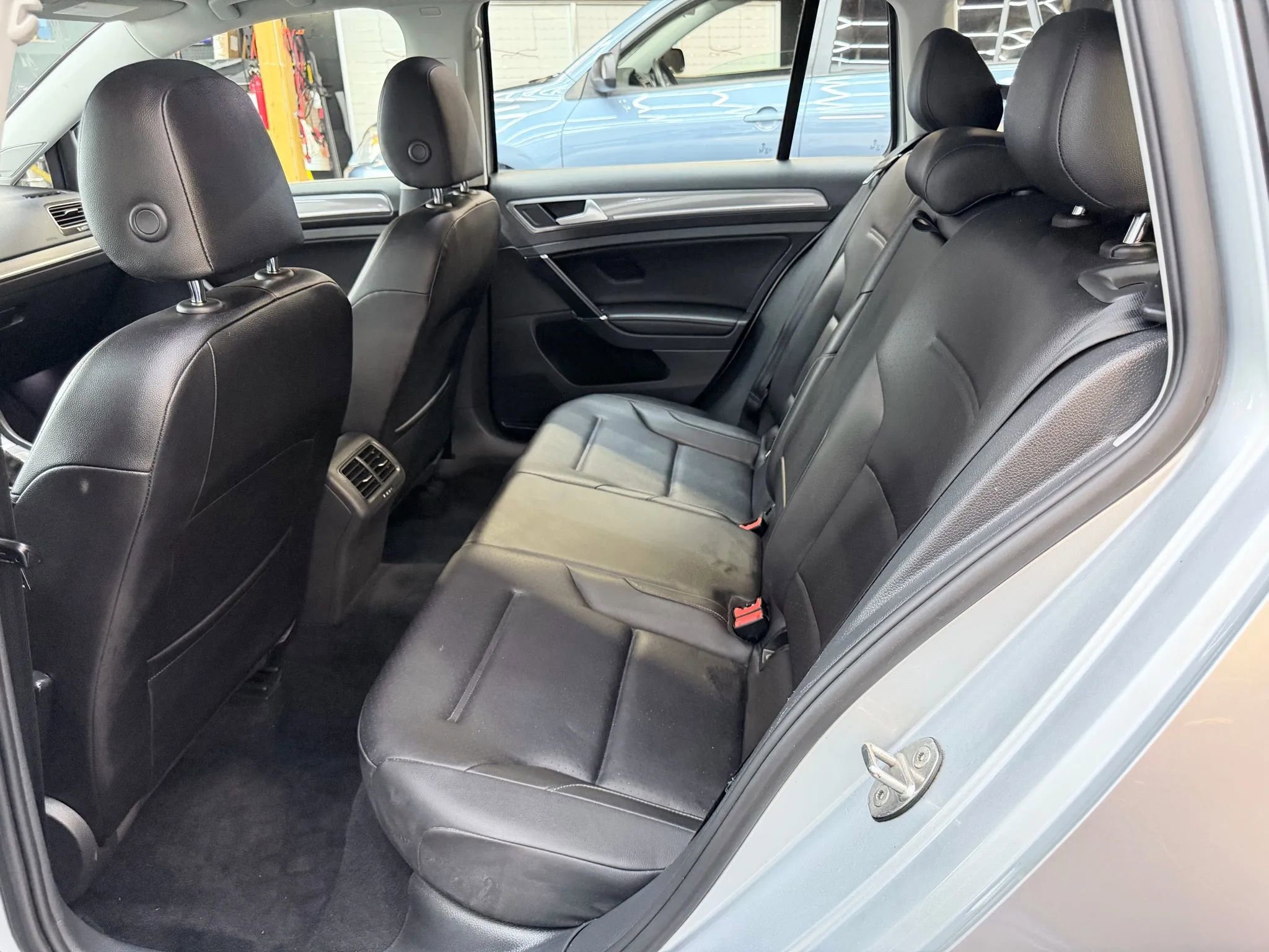 Used 2017 Volkswagen Golf Alltrack SE image 21