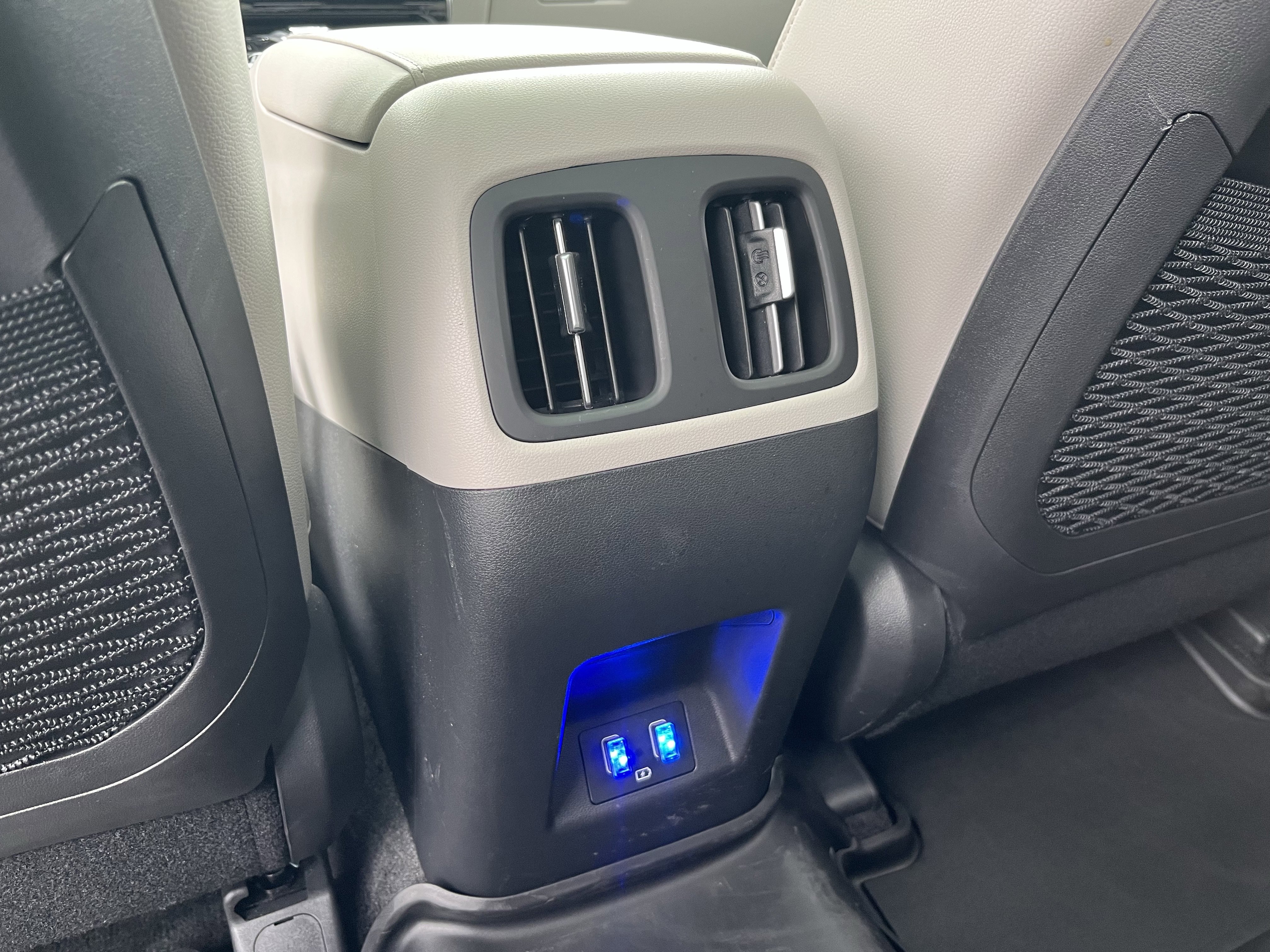 Used 2024 Hyundai Tucson Limited image 16