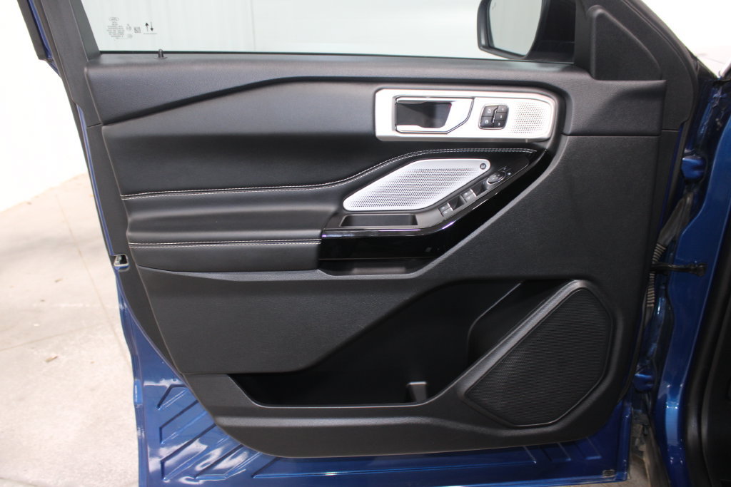 Used 2023 Ford Explorer ST w/ Equipment Group 401A AWD/4WD image 27