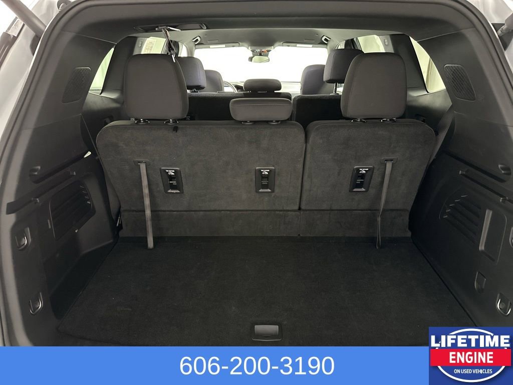 Used 2025 GMC Acadia Elevation image 20