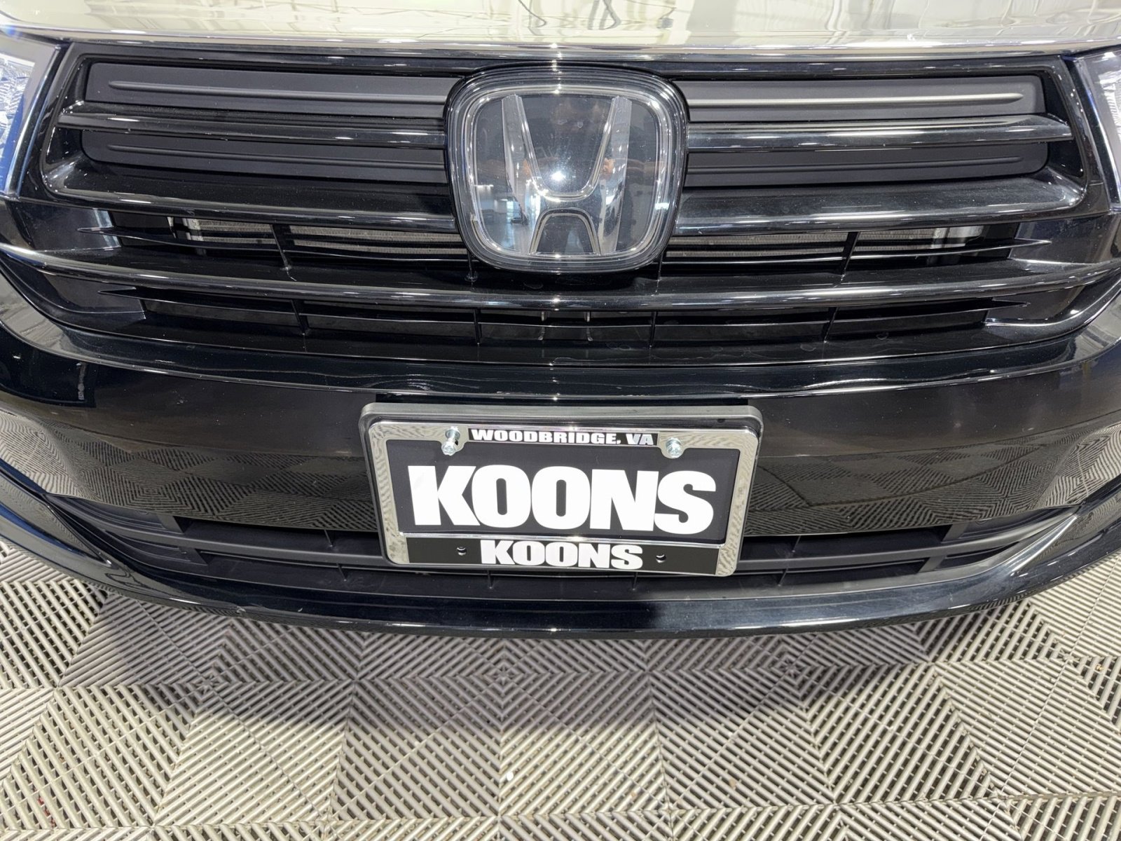 Used 2023 Honda Odyssey Touring image 12