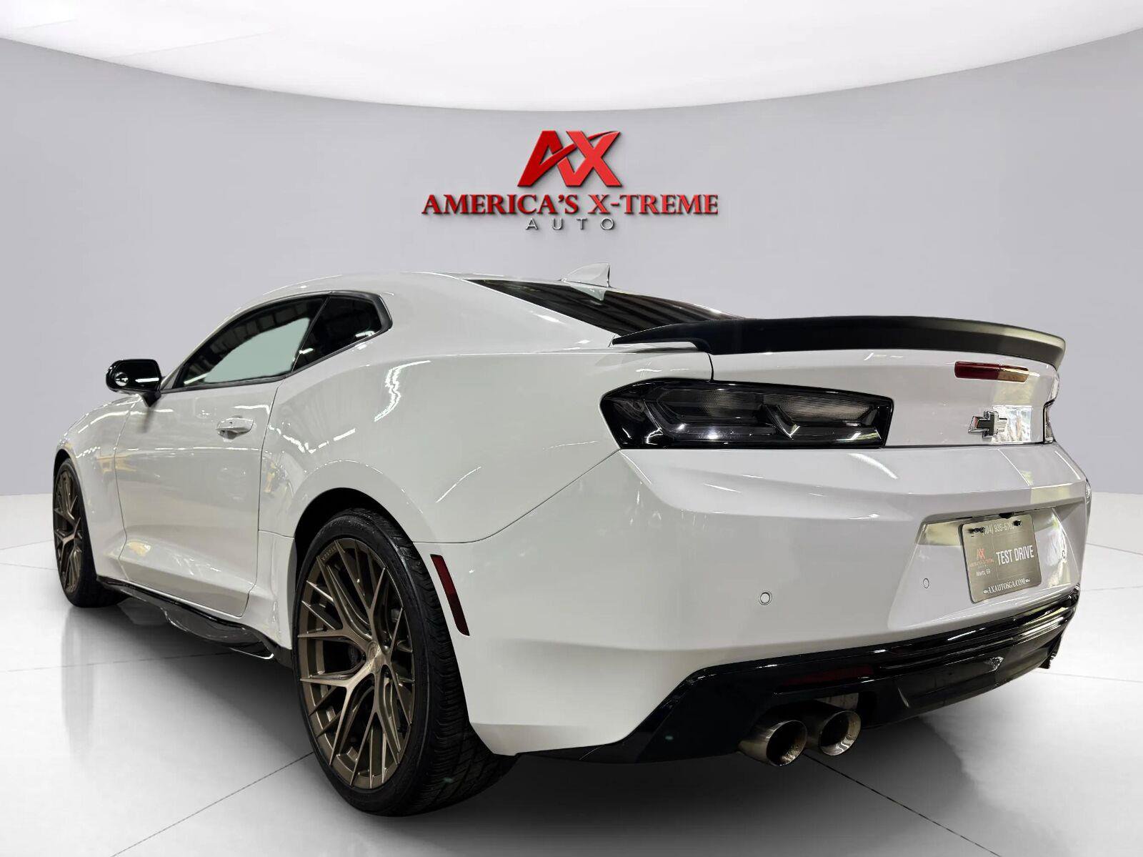 Used 2018 Chevrolet Camaro SS w/ Redline Edition RWD image 4