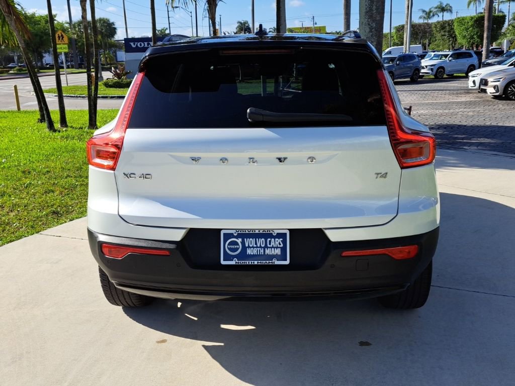 Used 2021 Volvo XC40 T4 R-Design w/ Protection Package Premier image 5