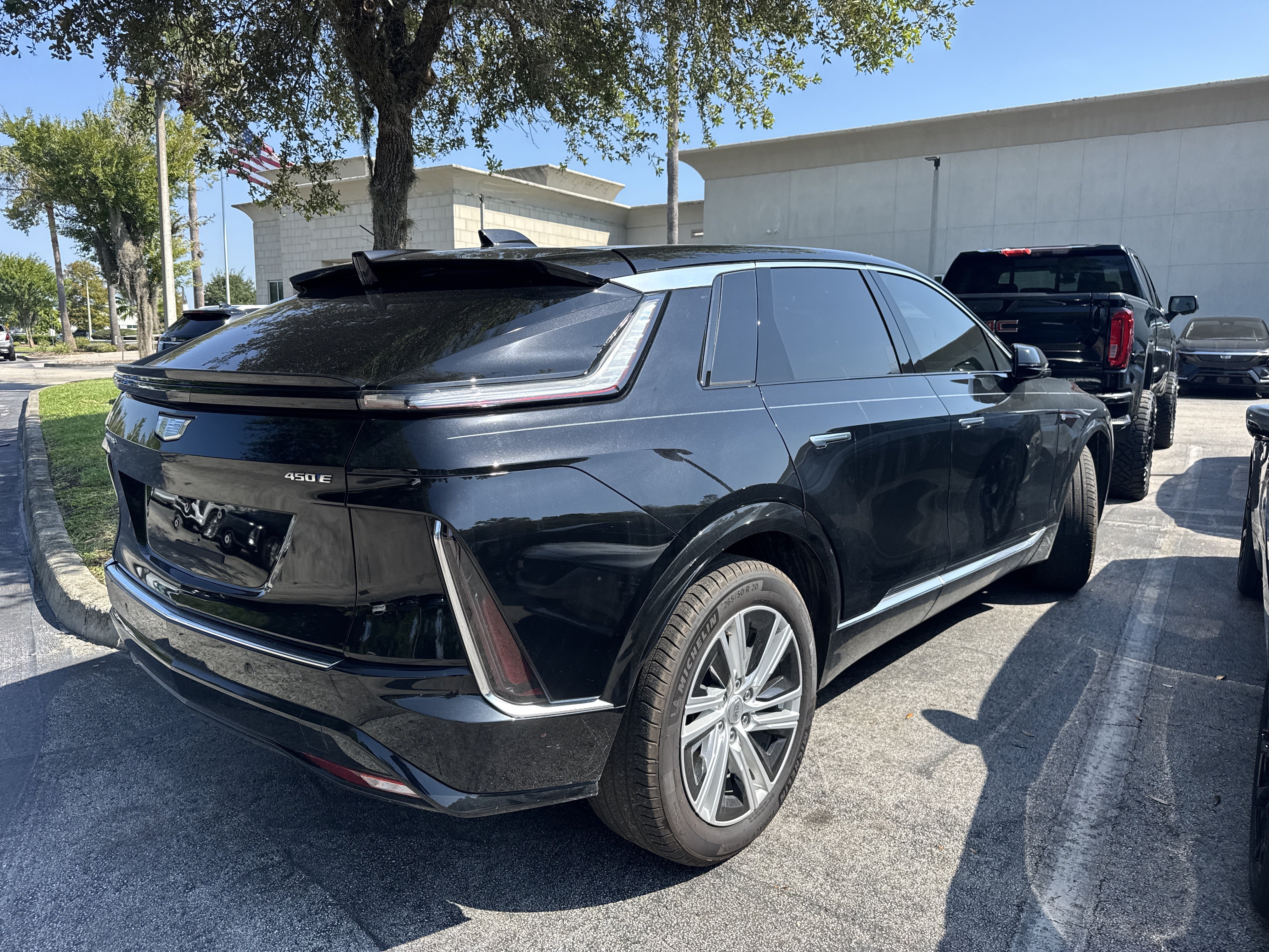 Used 2024 Cadillac Lyriq Tech RWD image 3