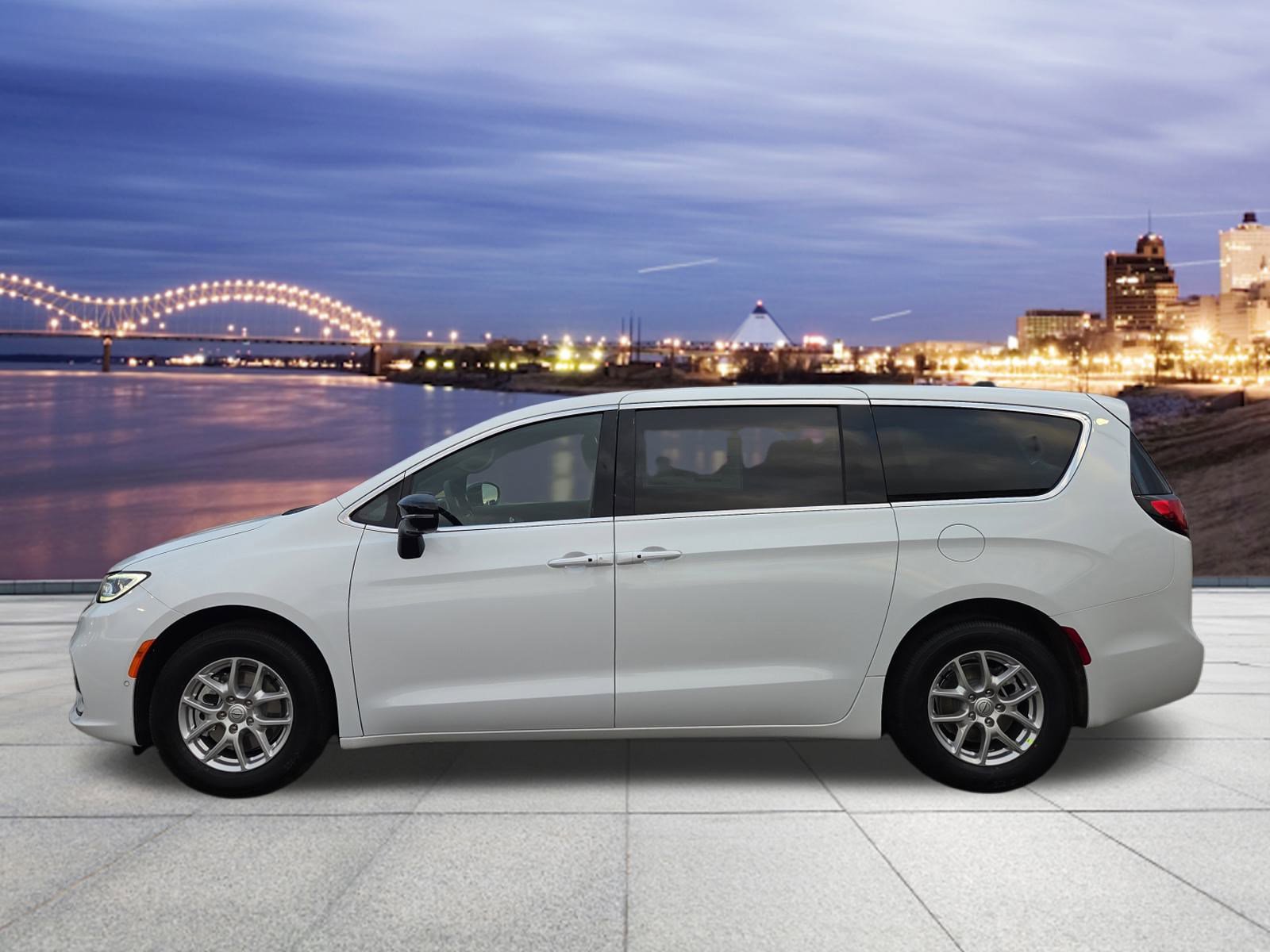 New 2026 Chrysler Pacifica Select FWD image 2