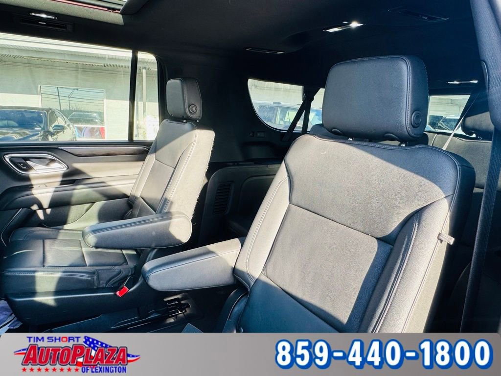 Used 2022 Chevrolet Suburban LT w/ Luxury Package image 43