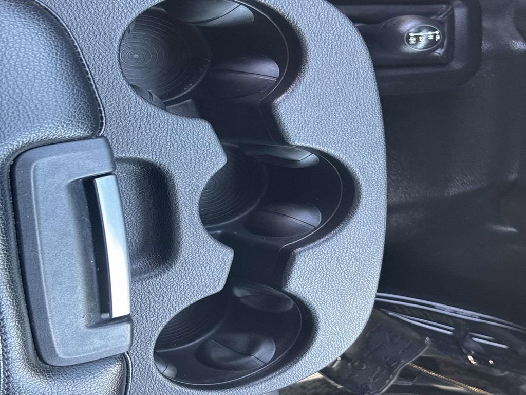 Used 2024 RAM 2500 Tradesman w/ Chrome Appearance Group image 16