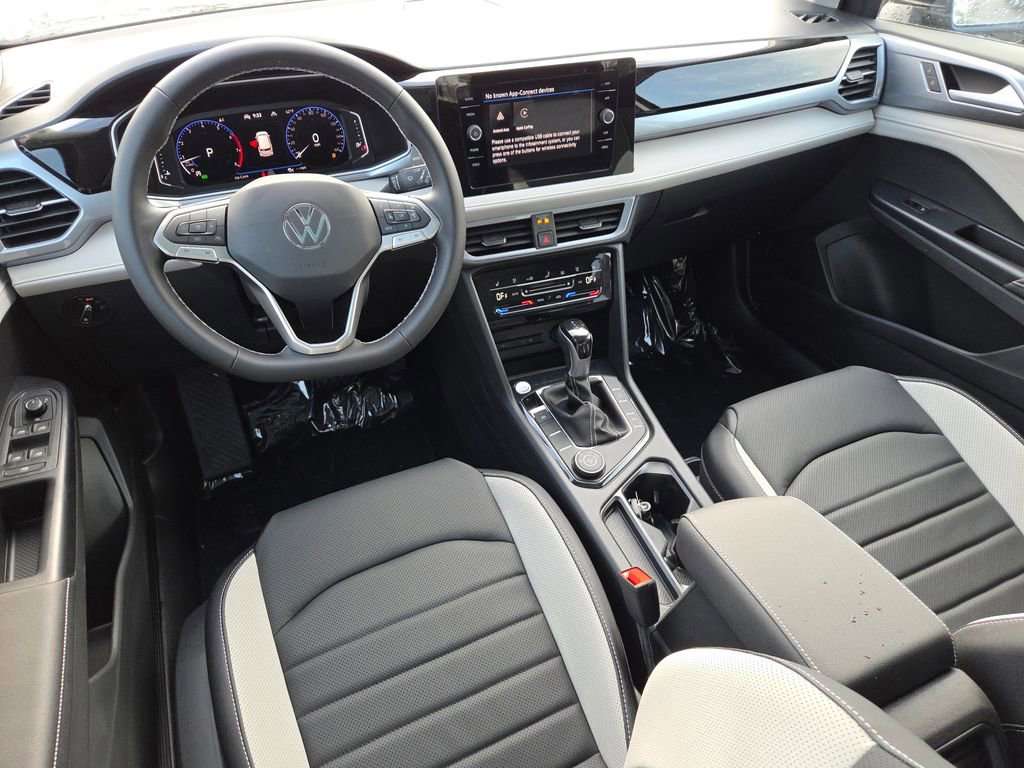 New 2026 Volkswagen Taos SEL AWD/4WD image 9