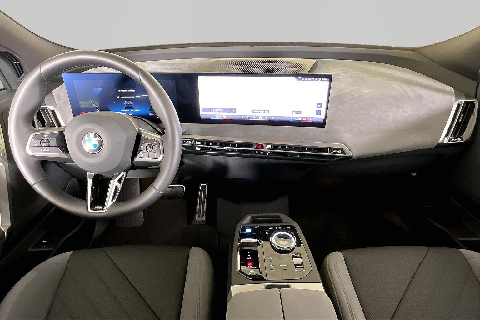 Used 2026 BMW iX xDrive60 w/ M Sport Package AWD/4WD image 14