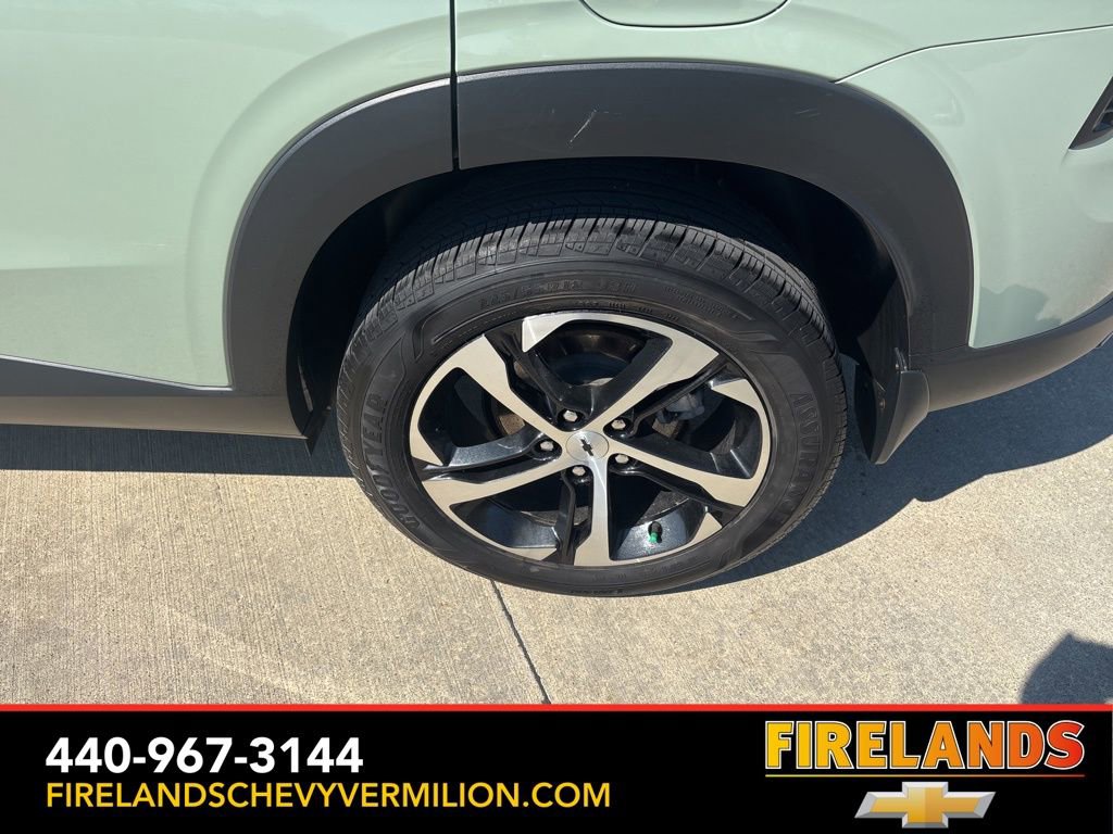Certified 2024 Chevrolet Trax RS w/ Driver Confidence Package image 44