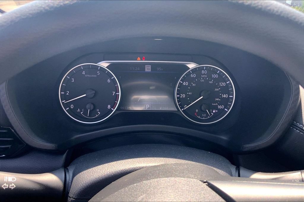 Used 2025 Nissan Sentra SV FWD image 10