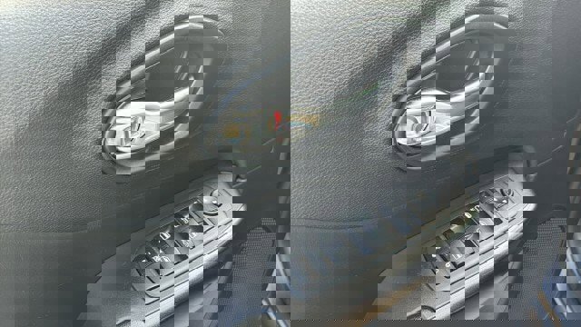 Used 2020 Jeep Cherokee Trailhawk w/ Cold Weather Group image 7