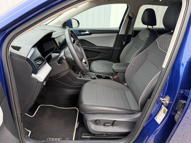 Used 2023 Volkswagen Taos SE image 11