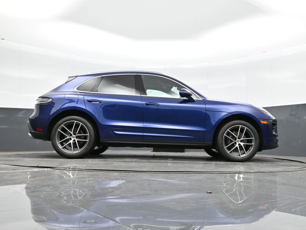Certified 2024 Porsche Macan image 39