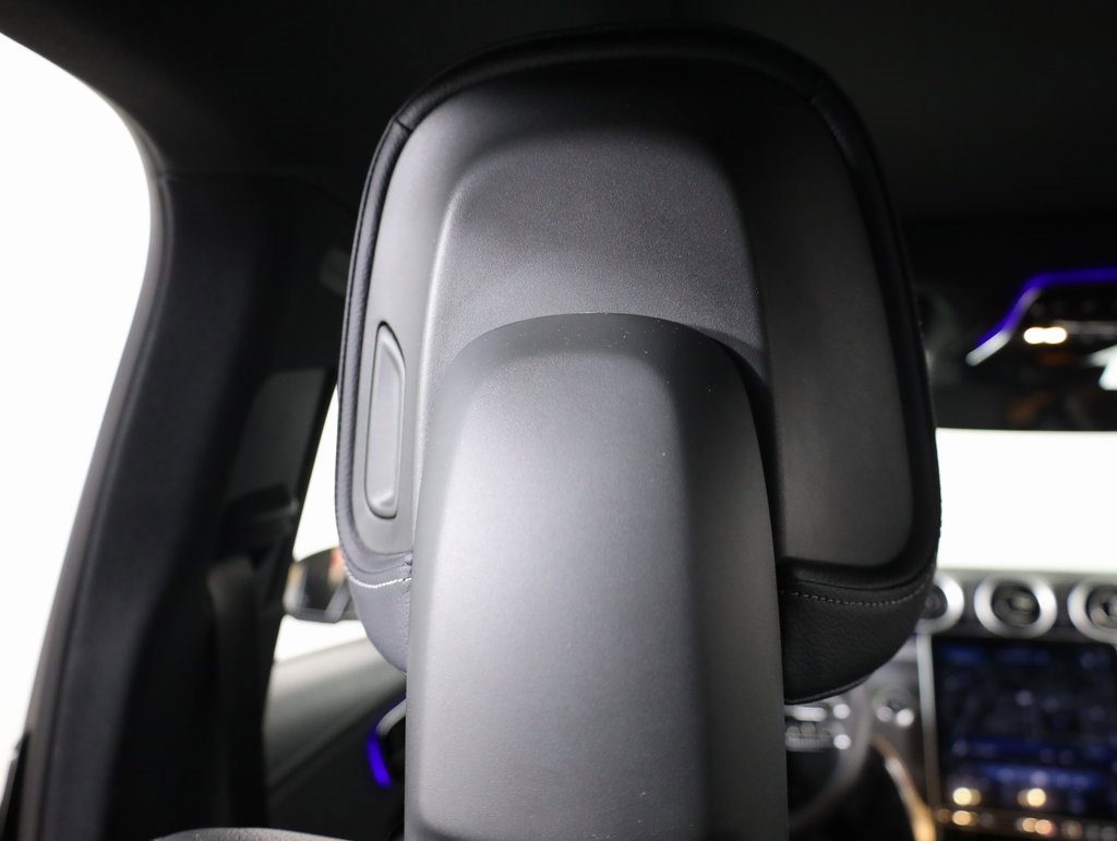 Used 2024 Mercedes-Benz GLC 300 4MATIC image 40