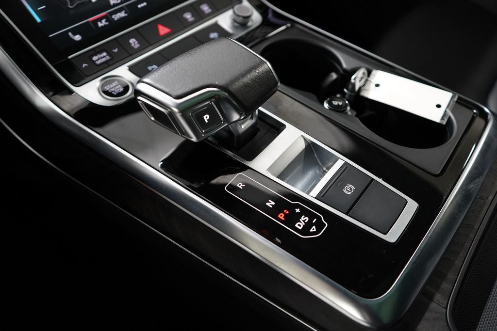 Used 2023 Audi Q8 Premium w/ Convenience Package AWD/4WD image 30