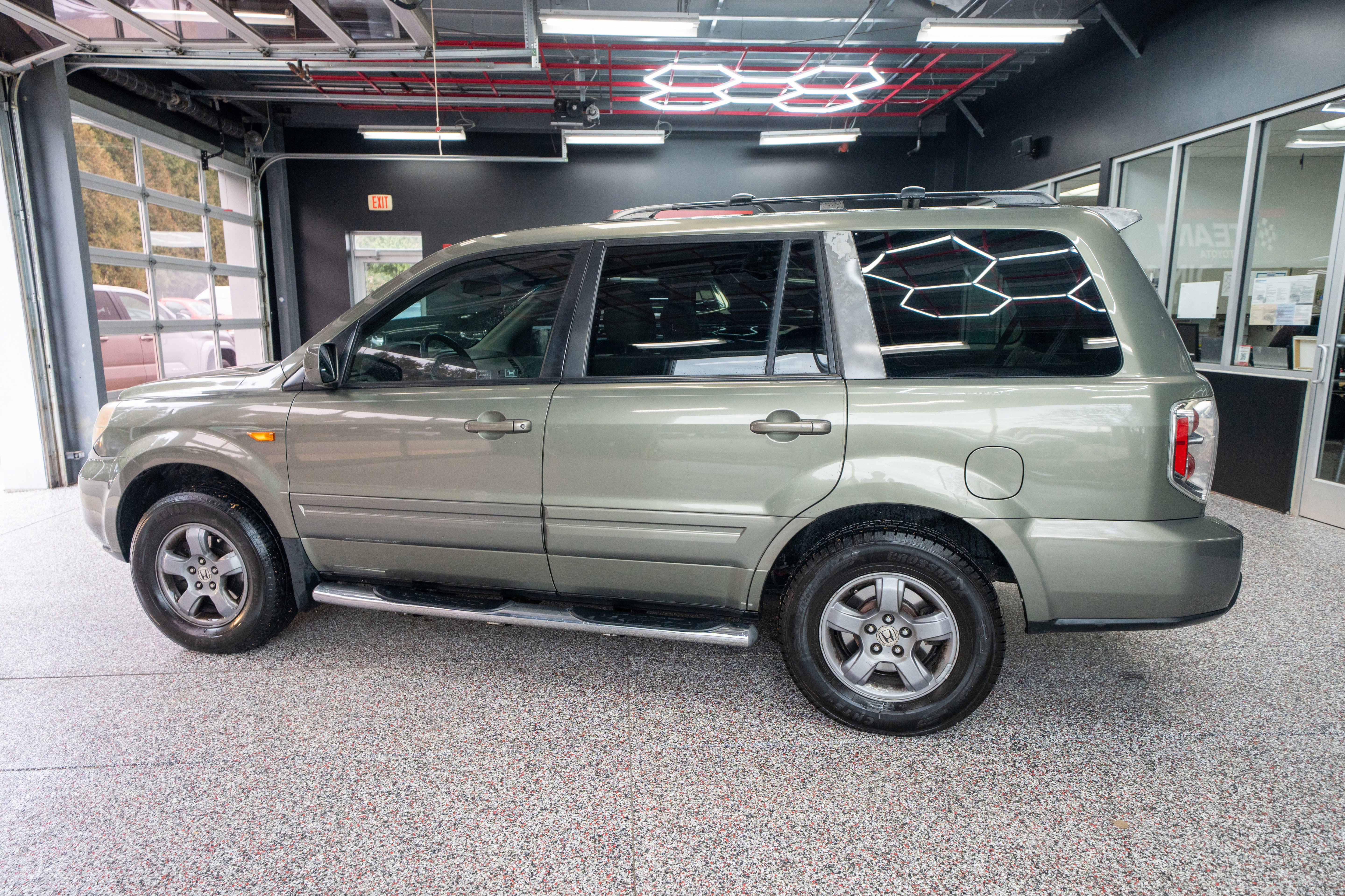 Used 2008 Honda Pilot EX image 2