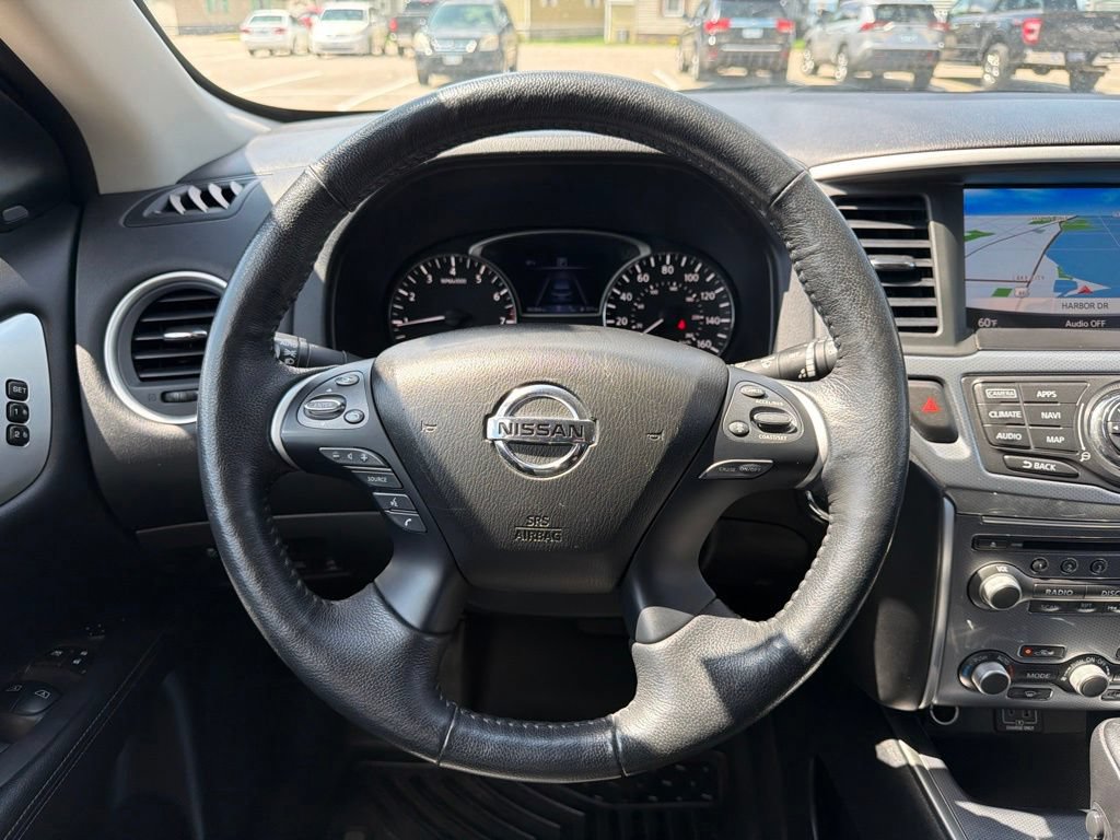 Used 2019 Nissan Pathfinder SL FWD image 14