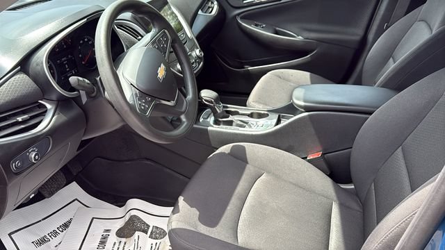 Used 2025 Chevrolet Malibu LS FWD image 17